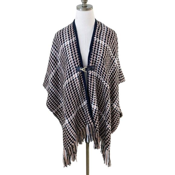 Vince Camuto Tan/Black Knit Sweater/Poncho One Size Patterned Fringe Detail EUC - Picture 8 of 8